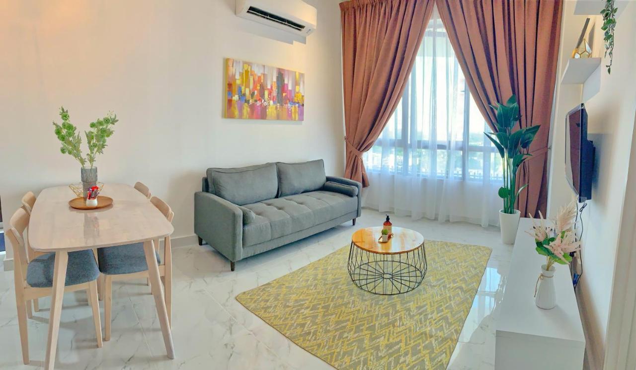 Netflix Two Bedroom Troika Kota Bharu Homestay 182 المظهر الخارجي الصورة