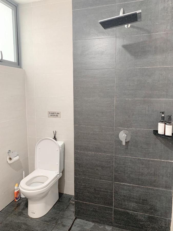 Netflix Two Bedroom Troika Kota Bharu Homestay 182 المظهر الخارجي الصورة
